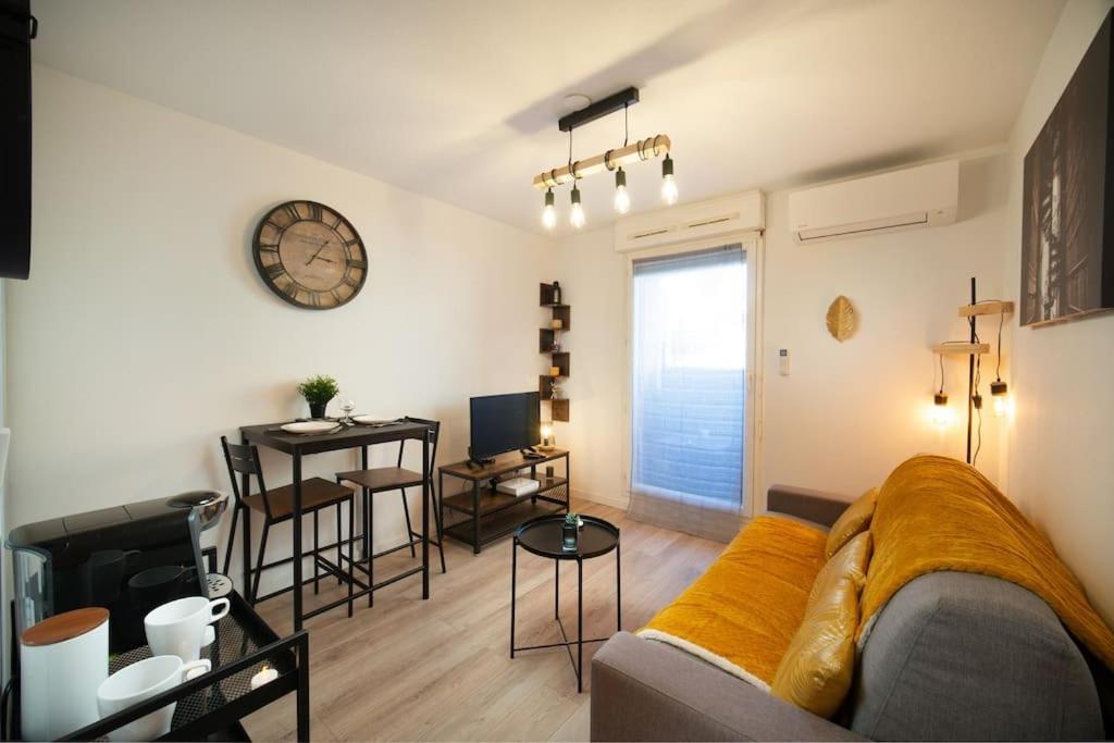 Appartement Climatise Terrasse Parking Gare St Charles Marseille Bagian luar foto